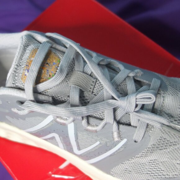 New Balance FRESH FOAM Garo Trail Running Grey Size US Mens 8.5 Mens D Medium - Picture 2 of 16